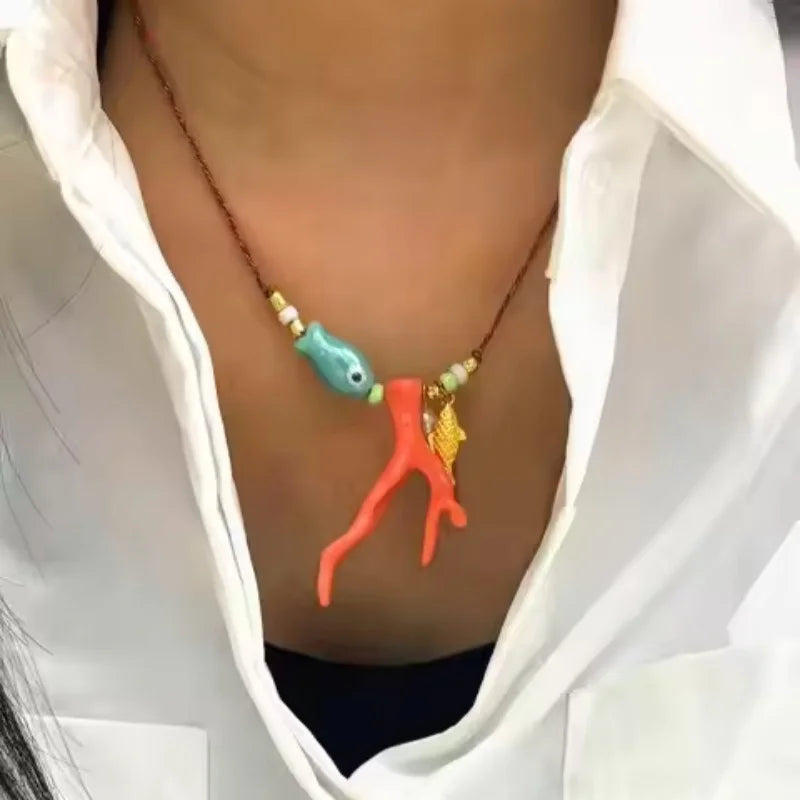 Collier avec Pendentif Corail et Poisson orange