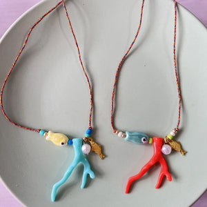 Collier avec Pendentif Corail et Poisson rouge