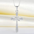 Collier avec pendentif croix et signe infini entrelacés