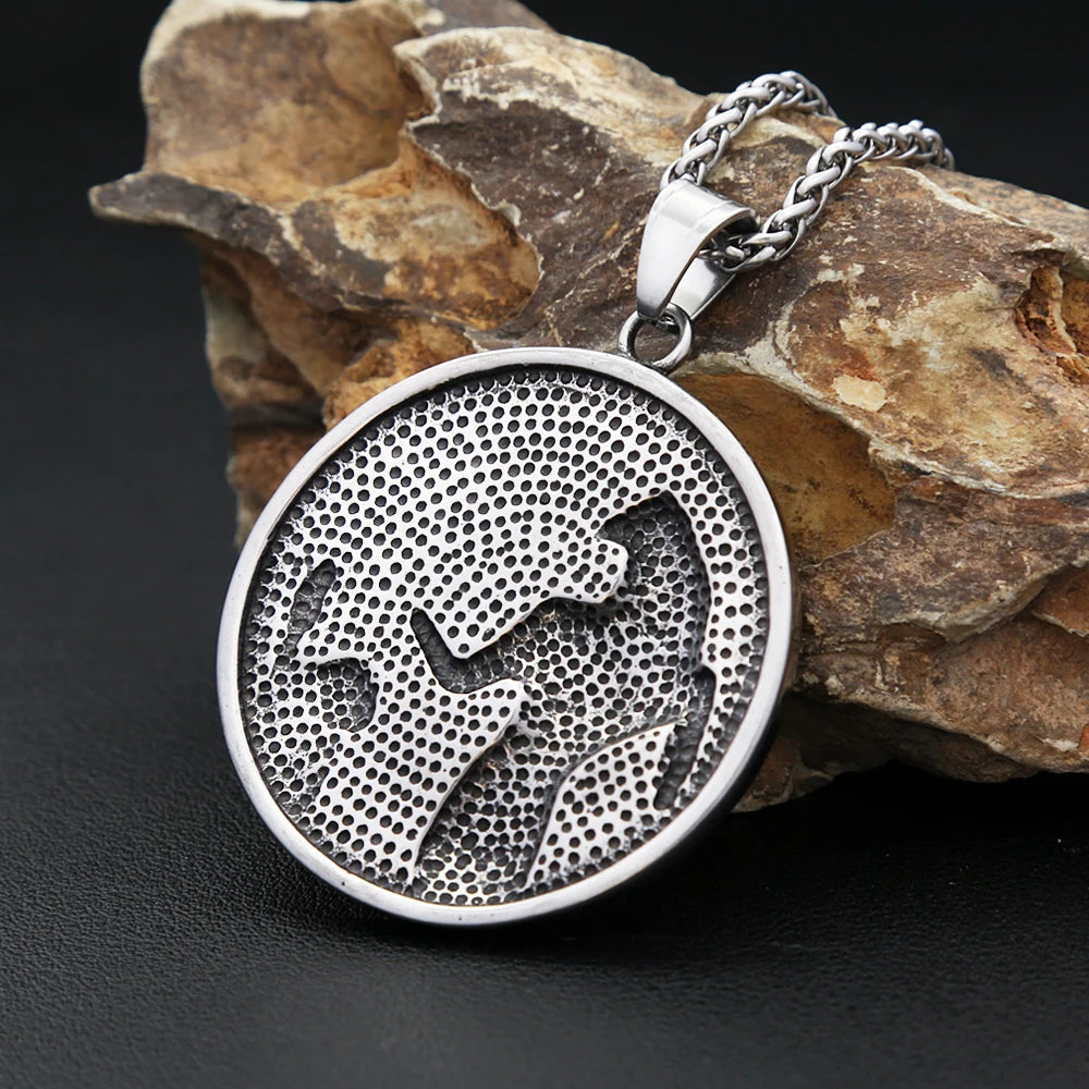 Collier avec Pendentif d'Anubis