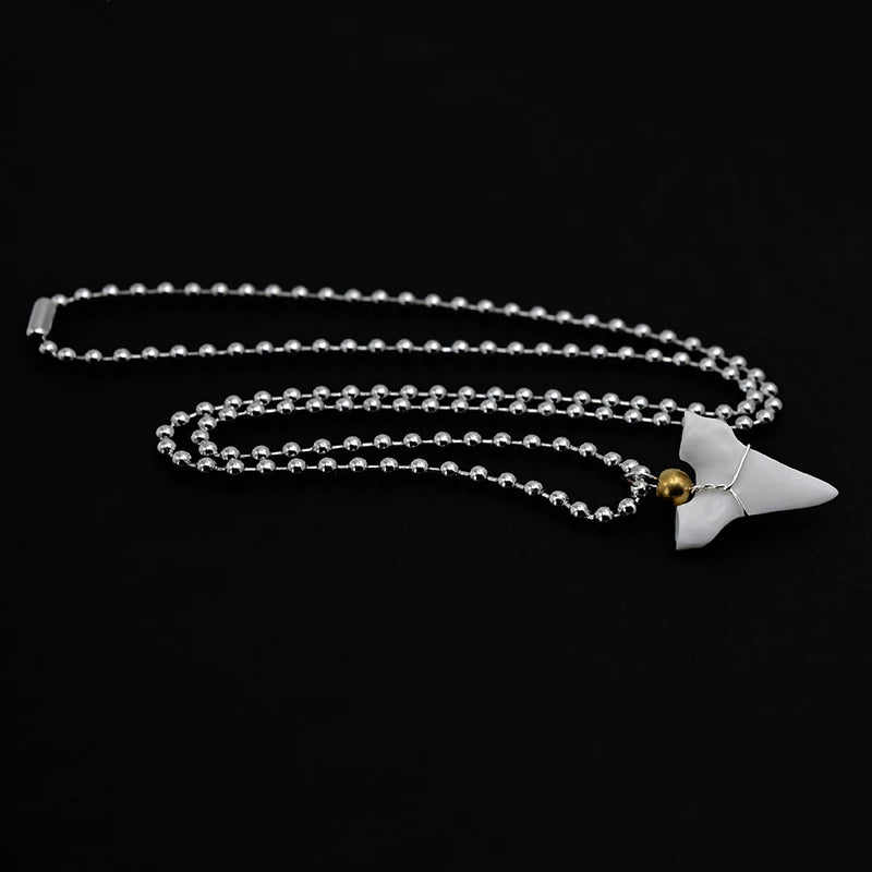 Collier avec Pendentif Dent de Requin Blanche