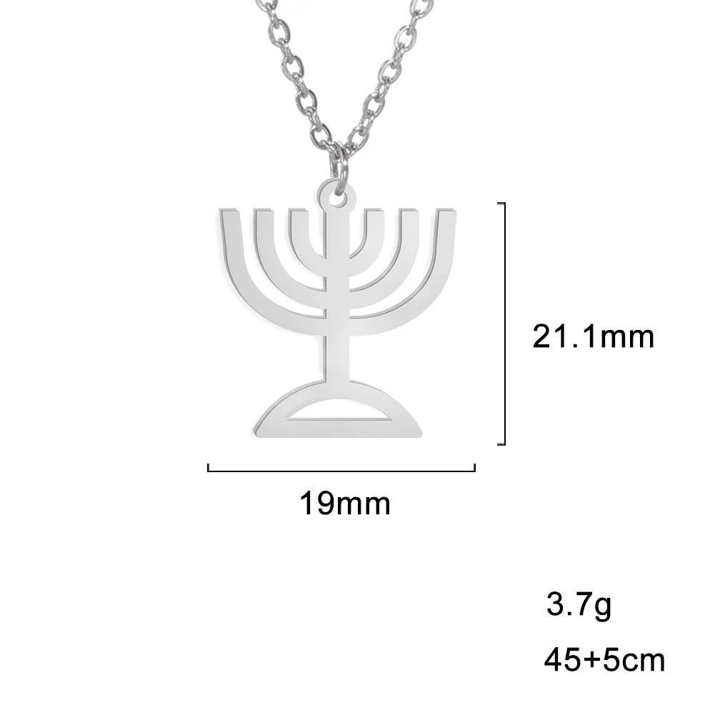 Collier avec pendentif du symbole de l'identité juive Menorah