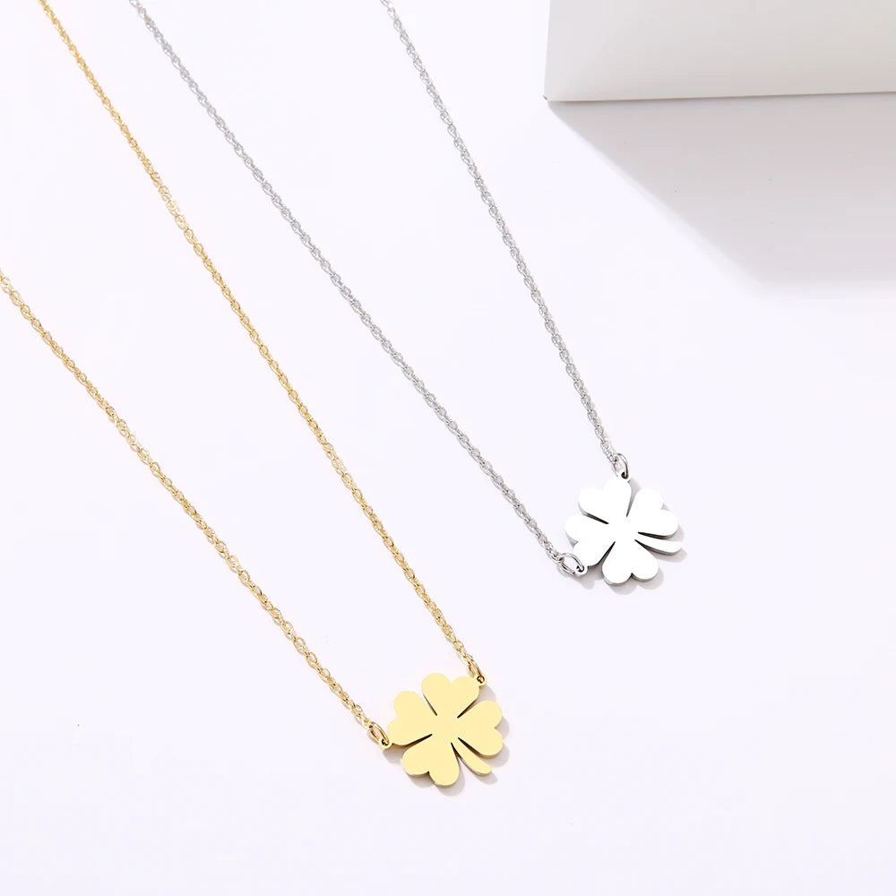 Collier avec Pendentif en Feuille de Trèfle Porte Bonheur argent