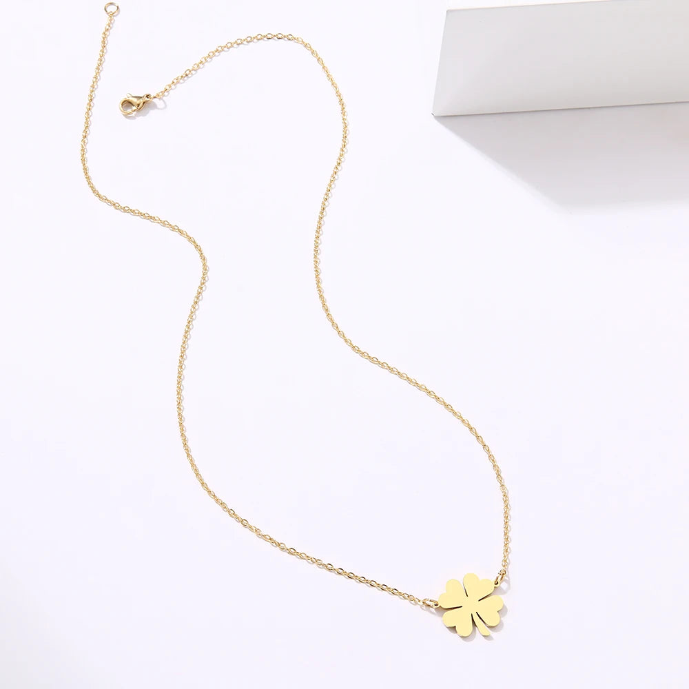 Collier avec Pendentif en Feuille de Trèfle Porte Bonheur or
