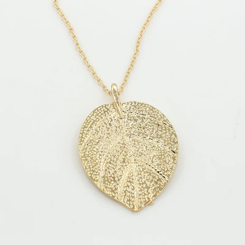 Collier avec Pendentif Feuille Automnale