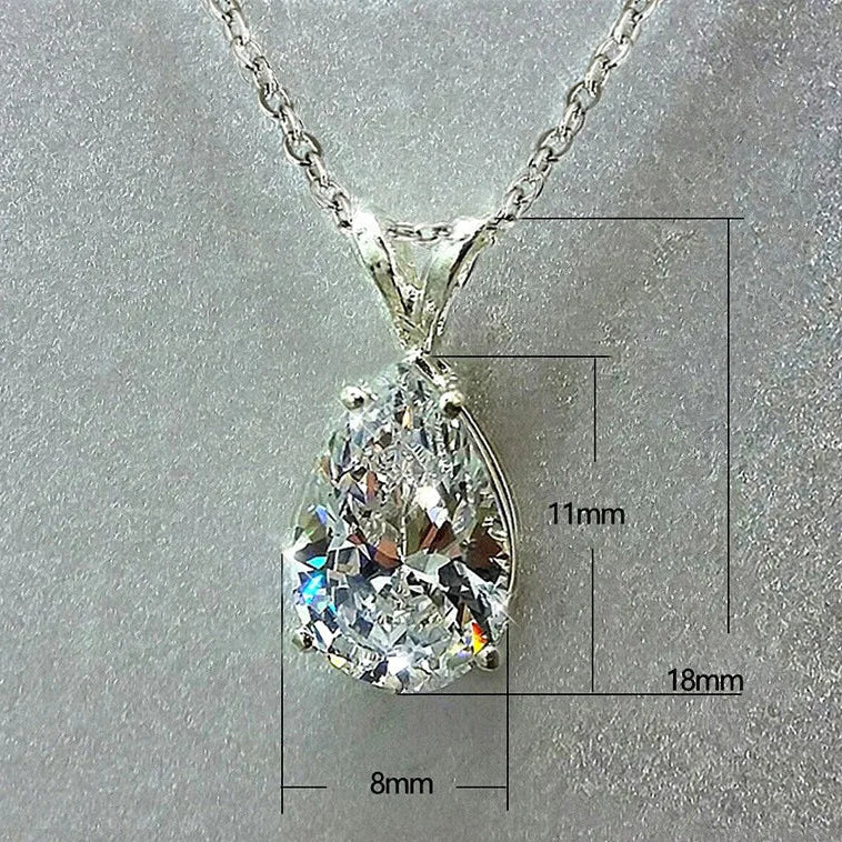 Collier avec pendentif goutte d'eau en cristal scintillant
