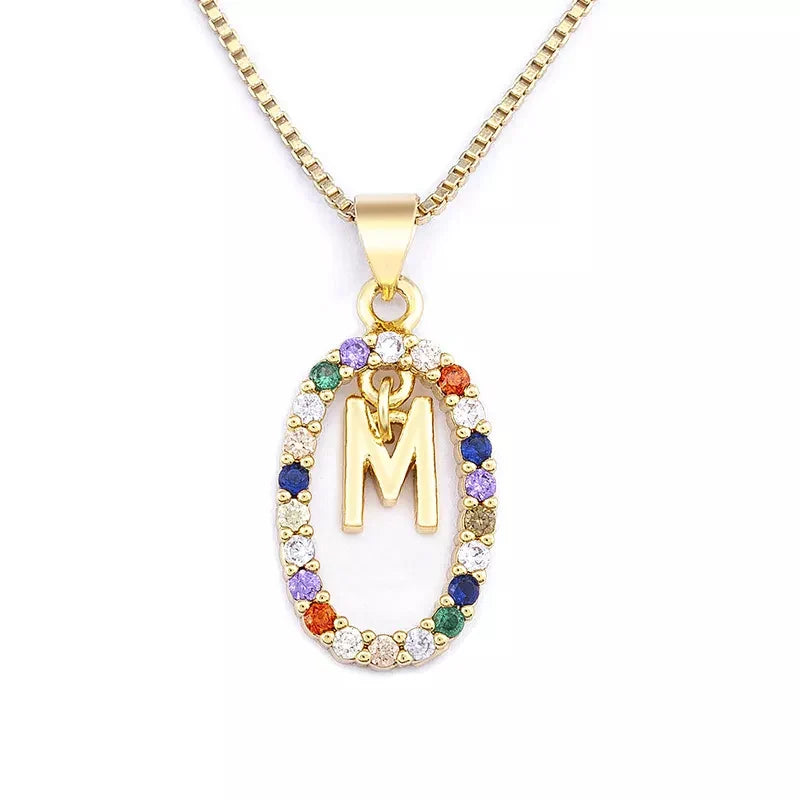 Collier avec pendentif ovale initiale m