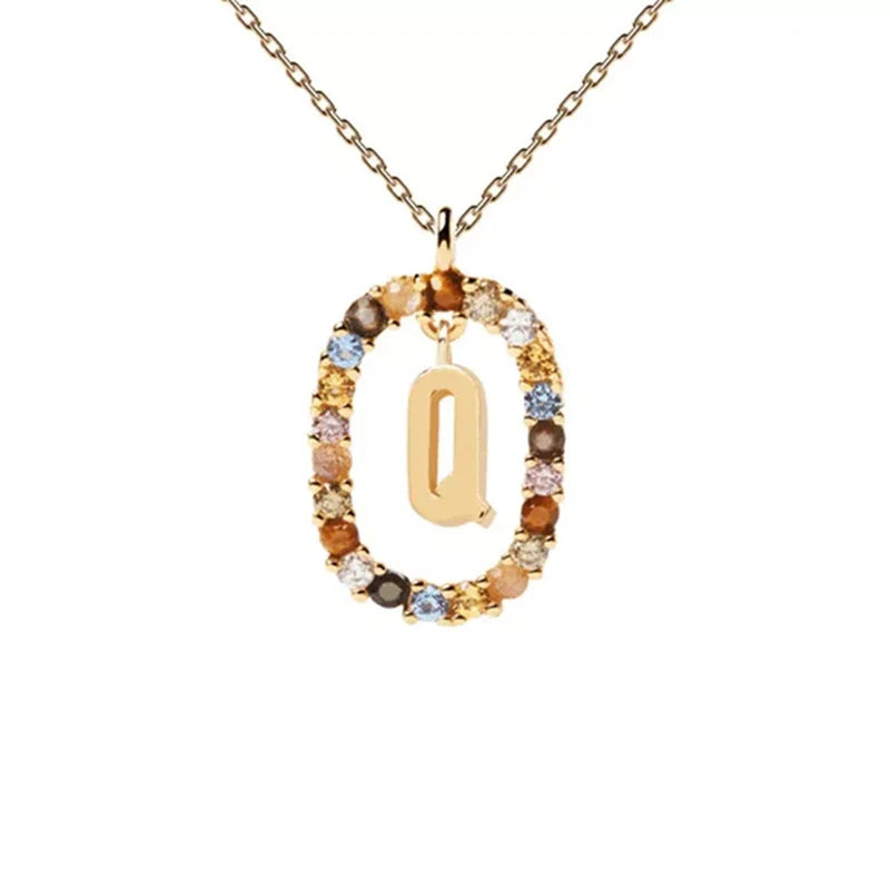 Collier avec pendentif ovale initiale q