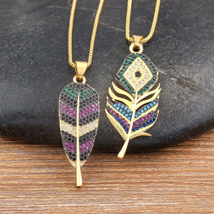 Collier avec Pendentif Plume et Zircon