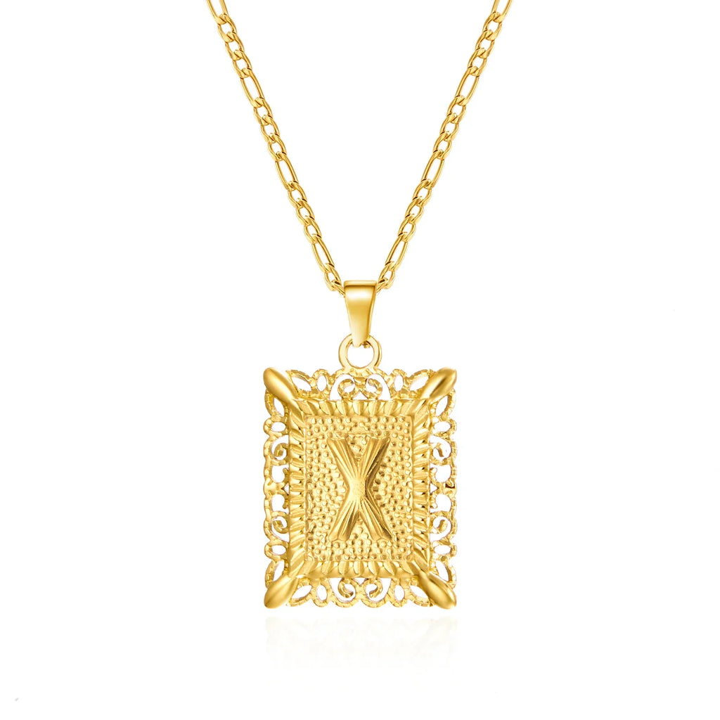 Collier avec pendentif rectangulaire initiale x