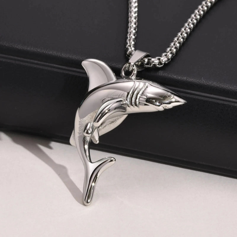 Collier avec Pendentif Requin pour Homme argent