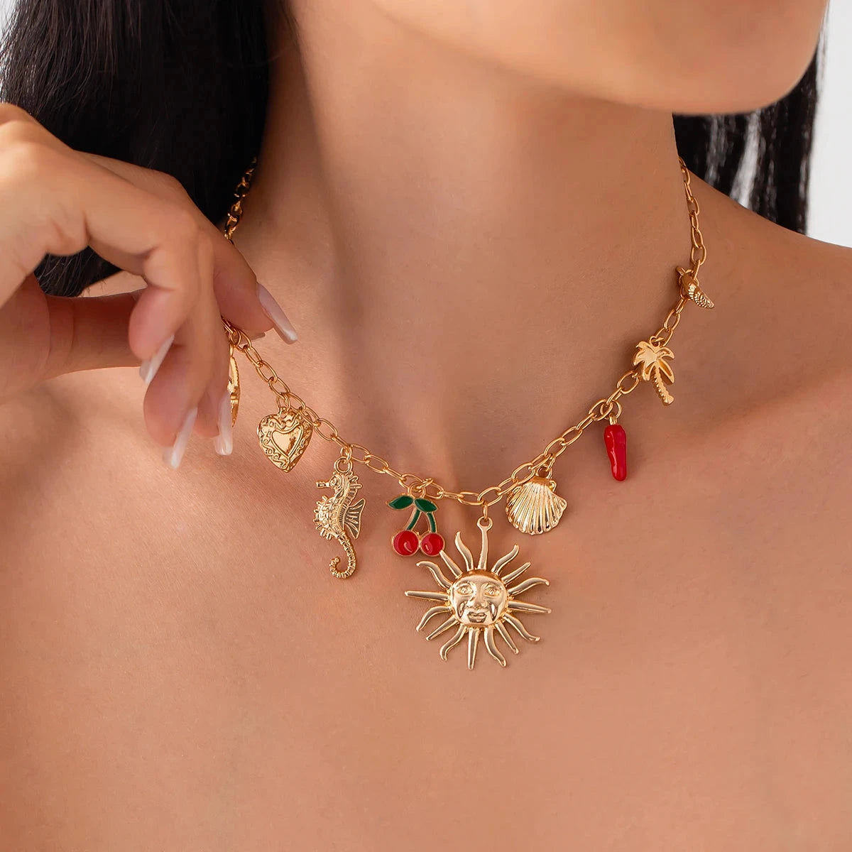 Collier avec Pendentif Soleil et Coquillages 1