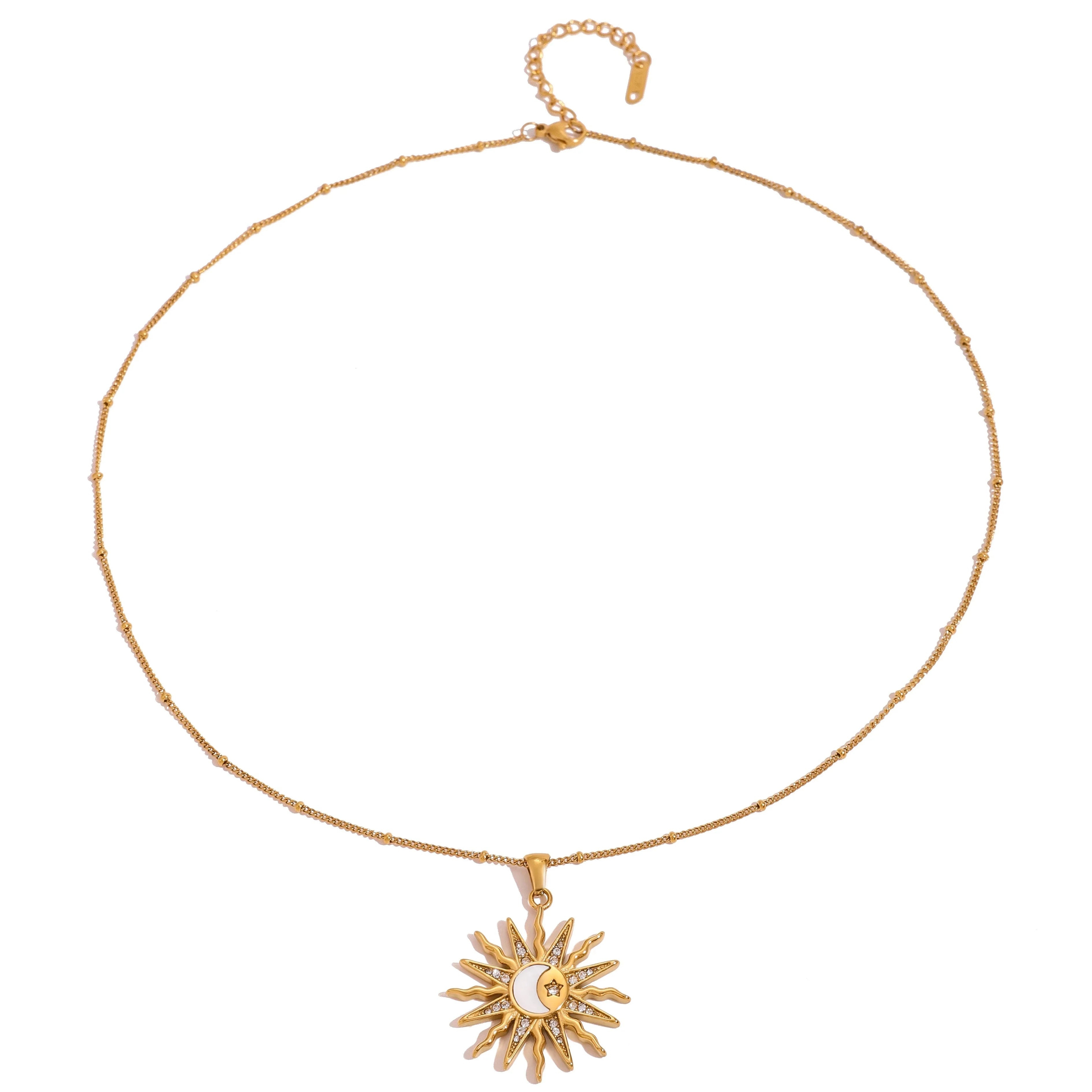 Collier avec Charmant Pendentif Soleil et Lune