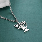 Collier avec pendentif symbolique juif Menorah