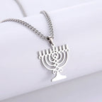 Collier avec pendentif symbolique juif Menorah