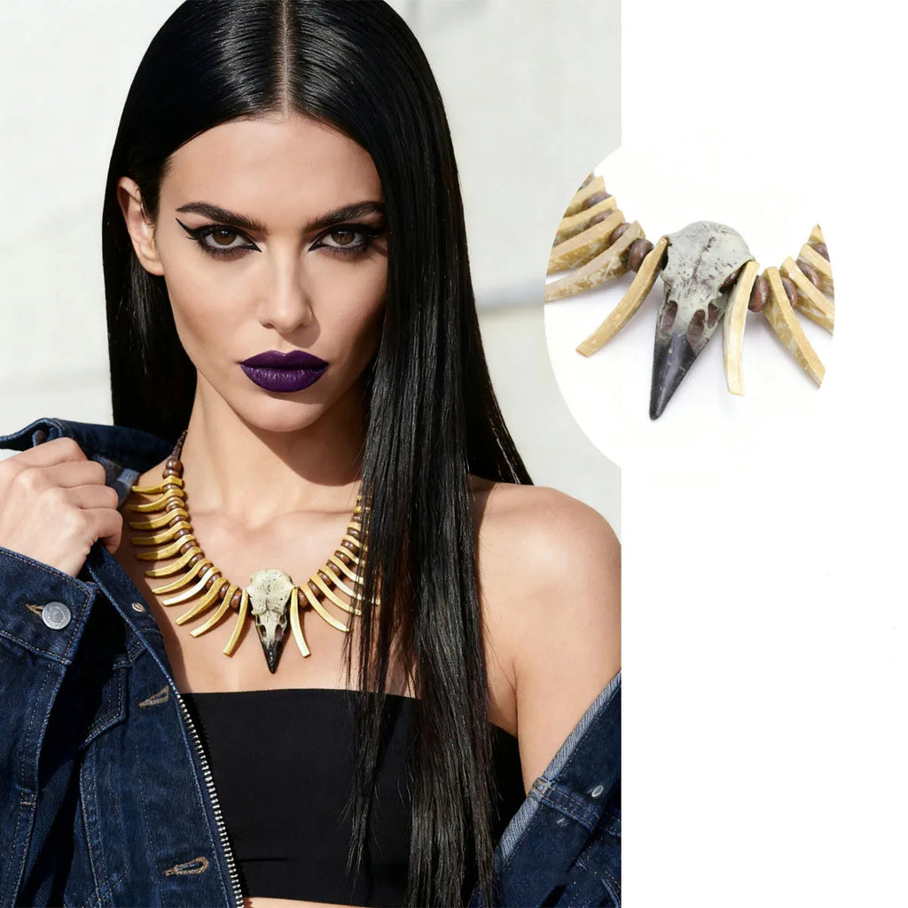 Collier avec pendentif tête de mort "Odin" et squelette en résine effet os