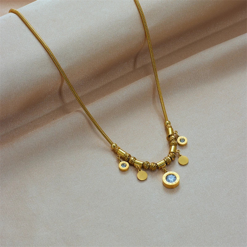 Collier avec Pendentifs en Zircon