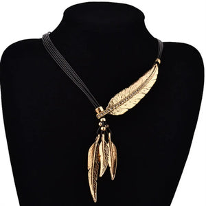 Collier avec Pendentif Plumes or