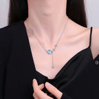 Collier avec Pendentif Pierre de Lune et Etoiles en Zircon
