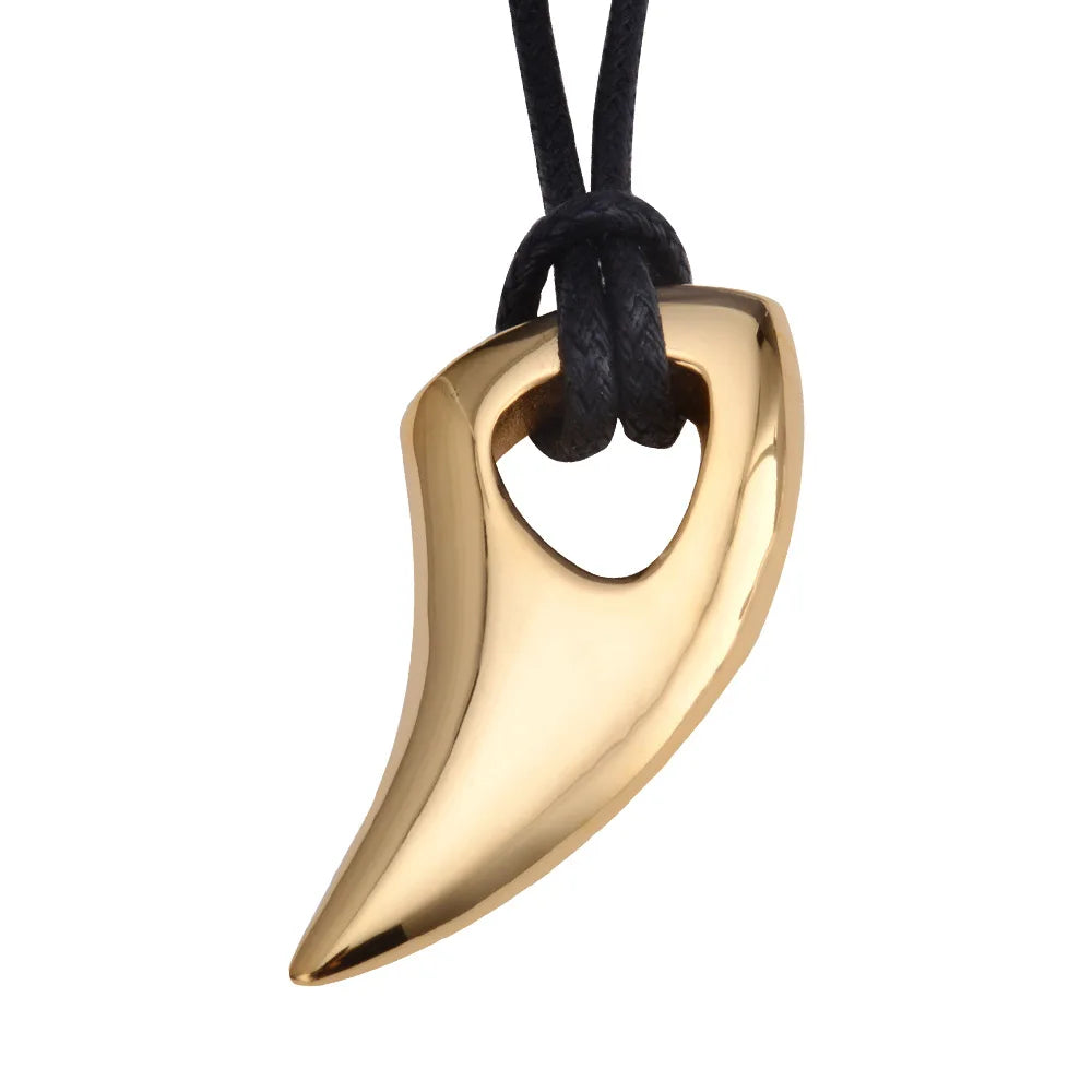 Kordelkette mit goldfarbenem Haifischzahn-Anhänger
