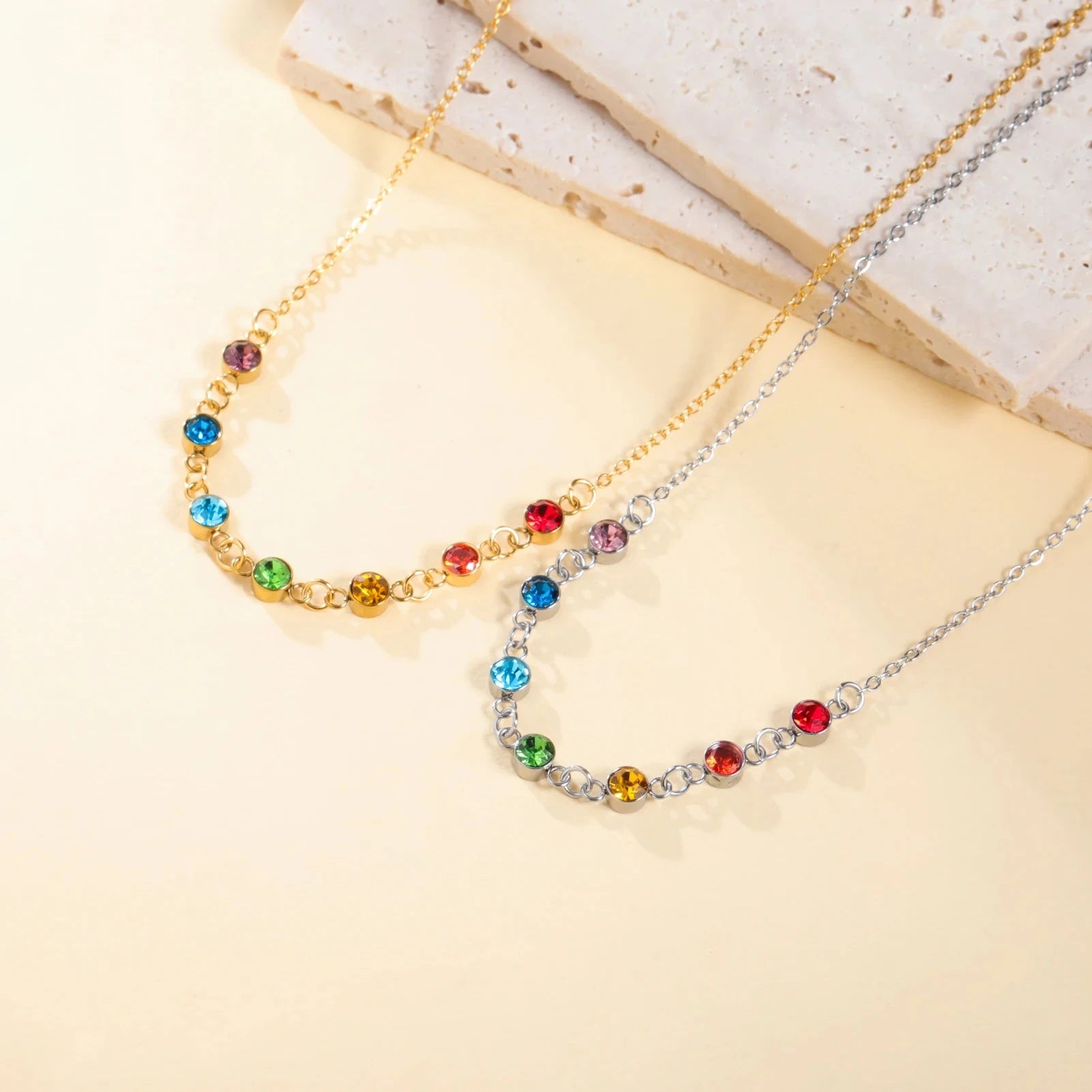 Collier de Protection avec Pendentif en Pierres 7 Chakras pour Femme argent