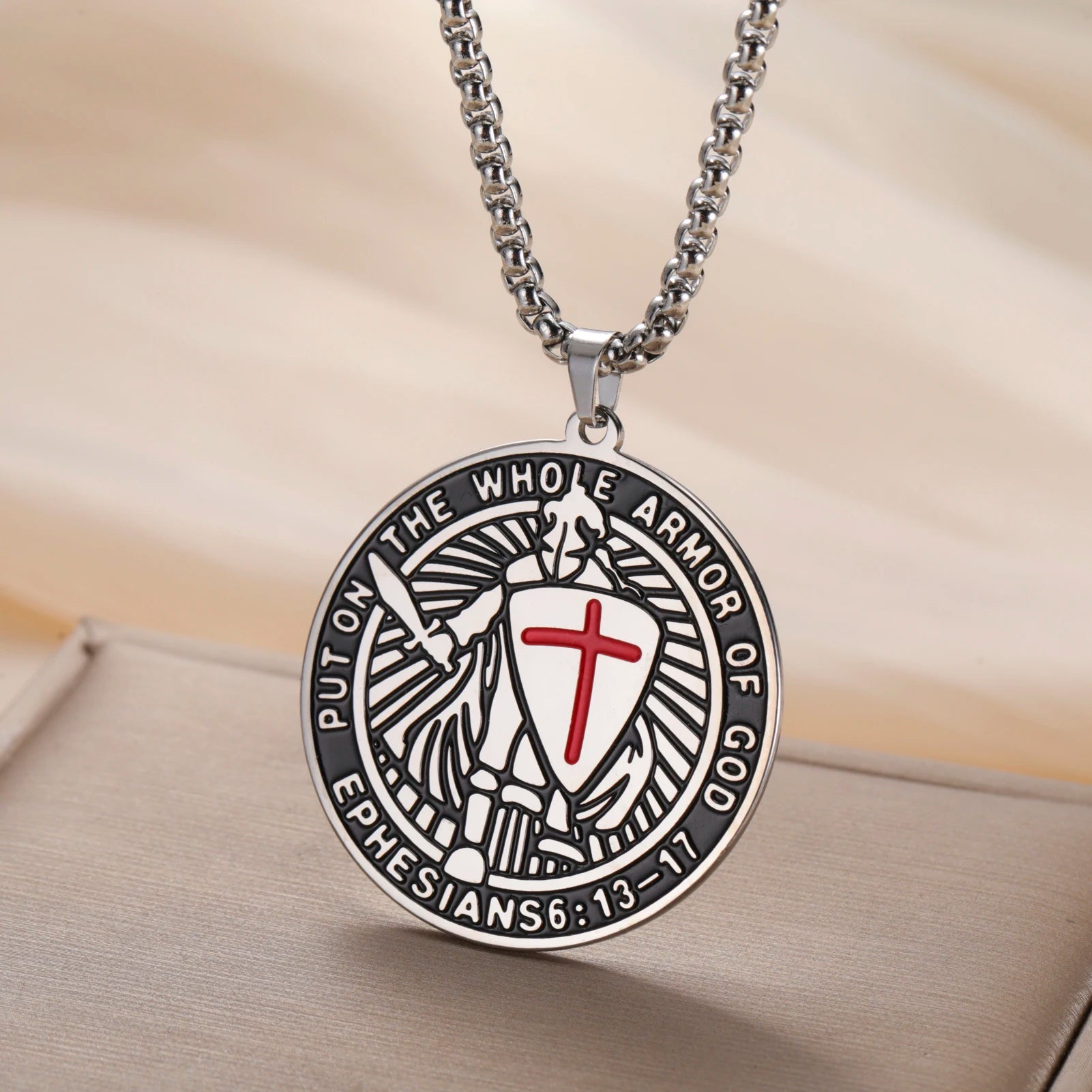 Collier Défense Templier