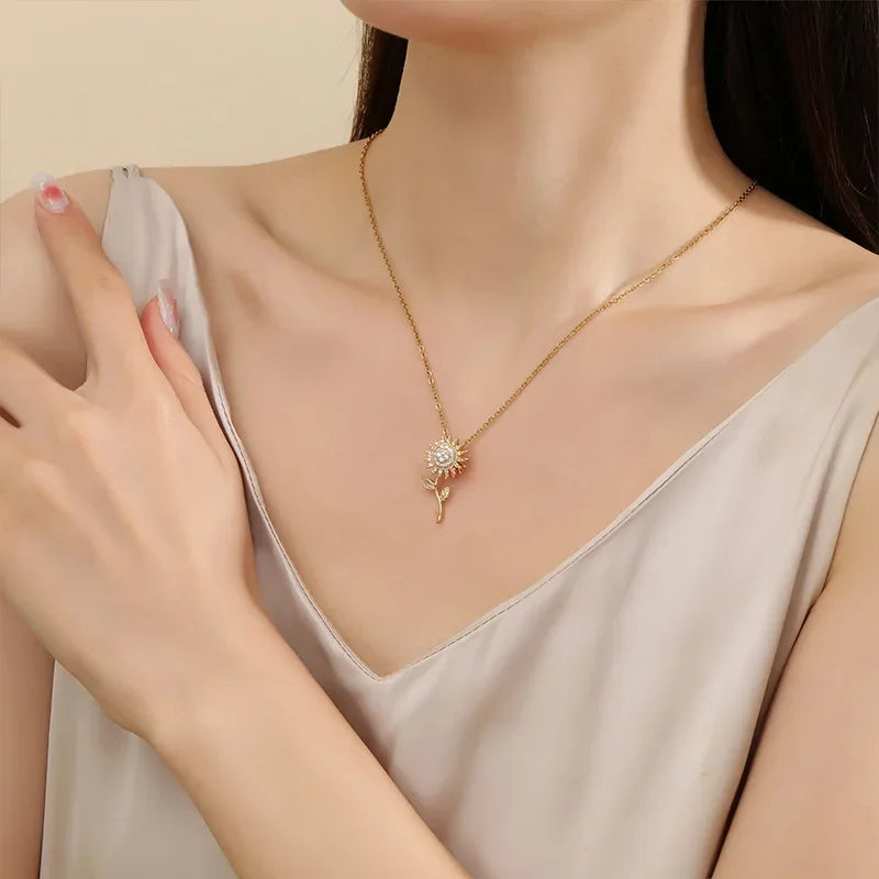 Collier fleurs pour femme, Collier fantaisie pour femme - LOUISE GARDEN Collier fleurs pour femme, Collier fantaisie pour femme - LOUISE GARDEN
