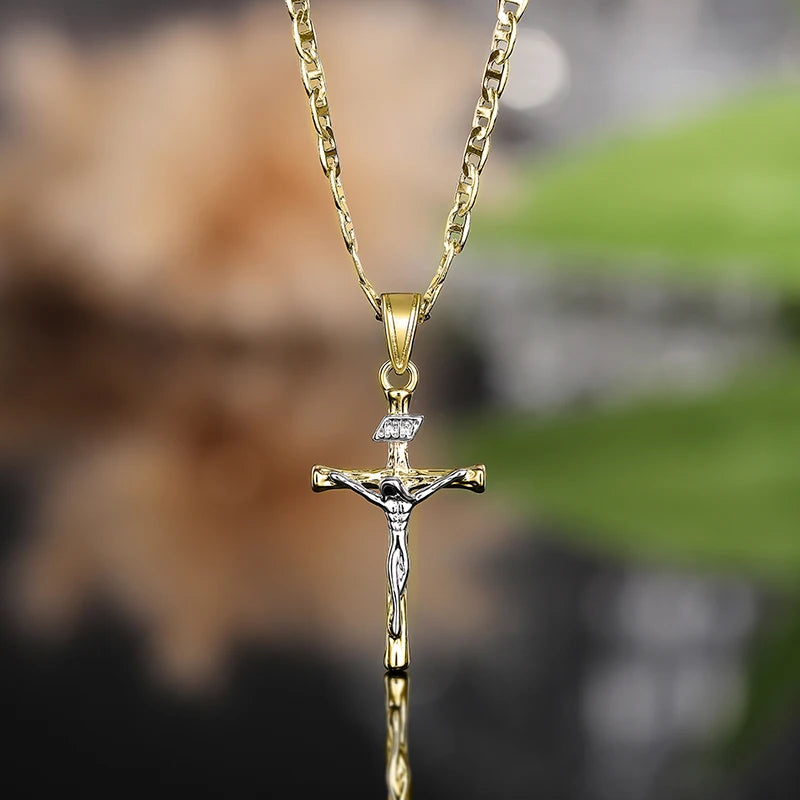 chaîne en acier inoxydable avec croix de Jésus chaîne en acier inoxydable avec croix de Jésus
