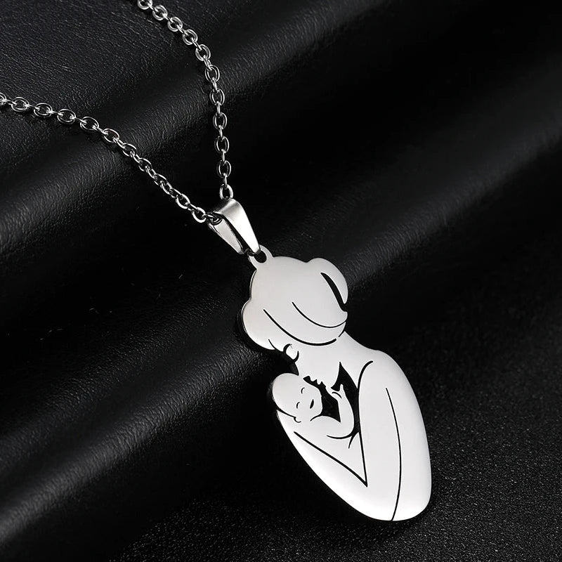 Collana e il suo pendente "mamma e il suo bebè"