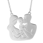 Collier et son pendentif "Maman, papa, et bébé"
