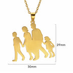 Collier et son pendentif "Maman, papa, fils et fille"