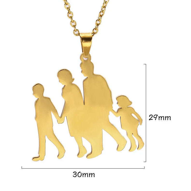 Collier et son pendentif "Maman, papa, fils et fille"