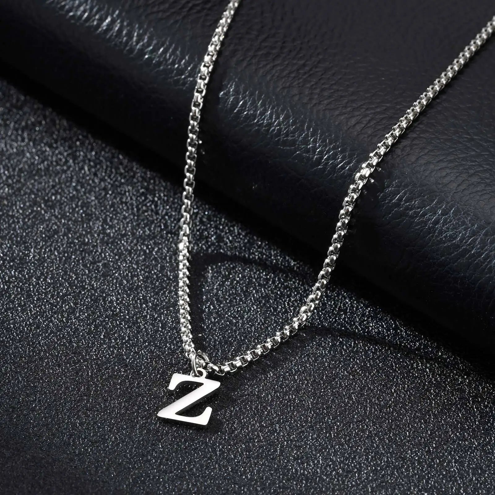 Collier homme avec pendentif initiale z