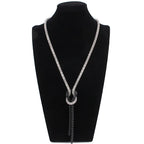 Lange ketting met knoop-hanger in zilver en zwart