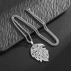 Sidabrinis pakabukas su erelio motyvu