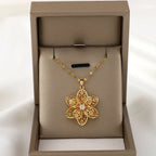 Collier Pendentif avec Jolie Fleur Tournante Anti-Stress