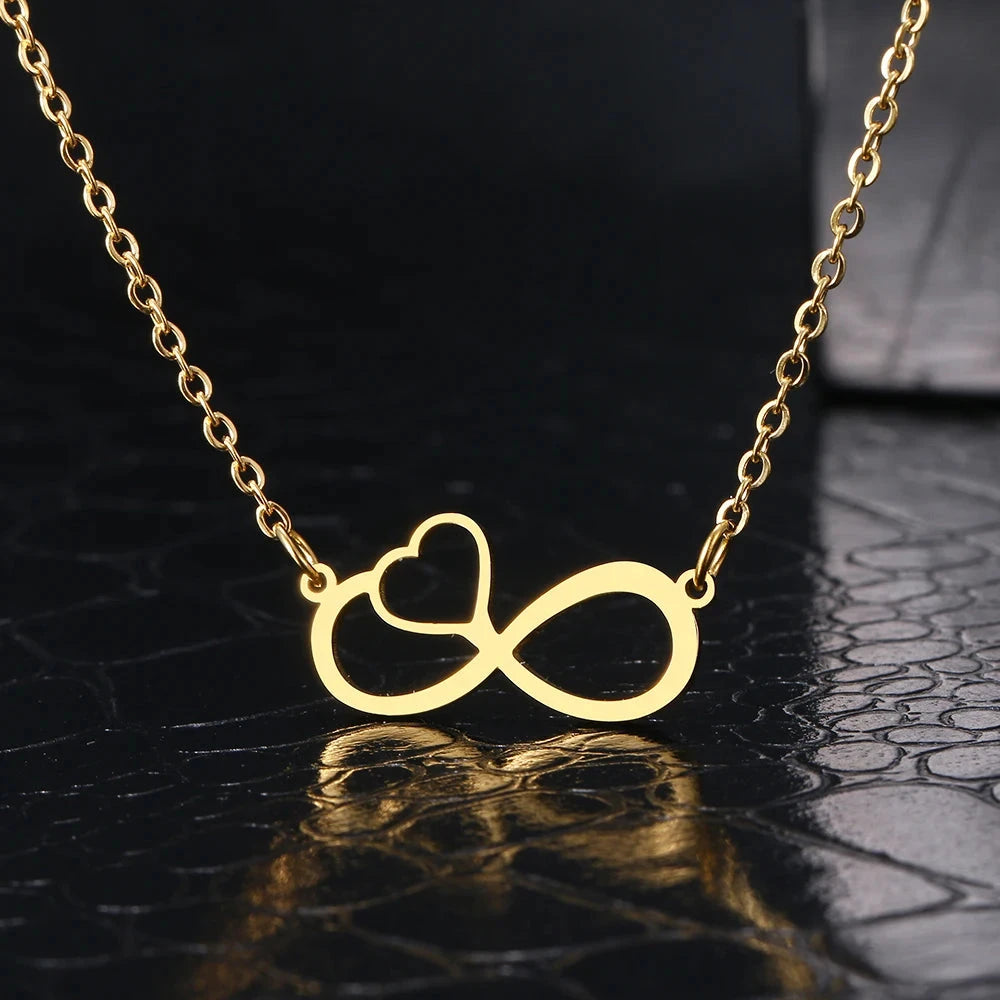 Collier Pendentif Femme Symbole Infini et Coeur or
