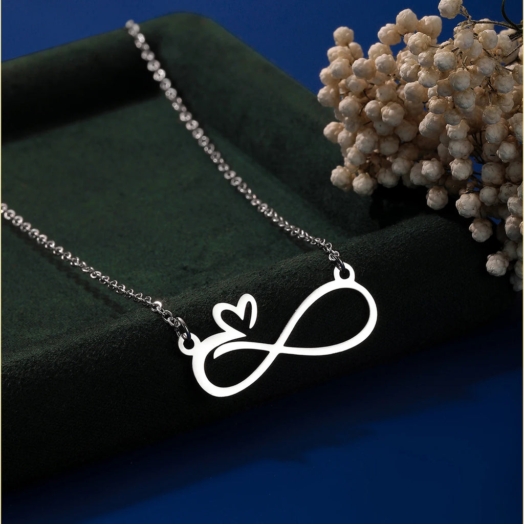 Collier argent 925 motif coeur et infini 42 à 45 cm Collier argent 925 motif coeur et infini 42 à 45 cm