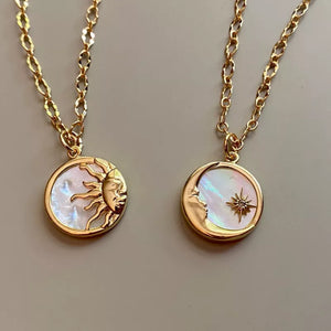 Collier Pendentif Lune ou Soleil Rond