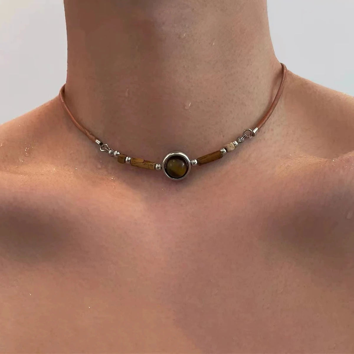Collier Pendentif Ras de Cou Oeil de Tigre