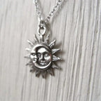 Collier Pendentif Soleil et Lune Homme ou Femme
