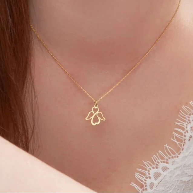 Collier femme avec pendentif ailes d'ange or