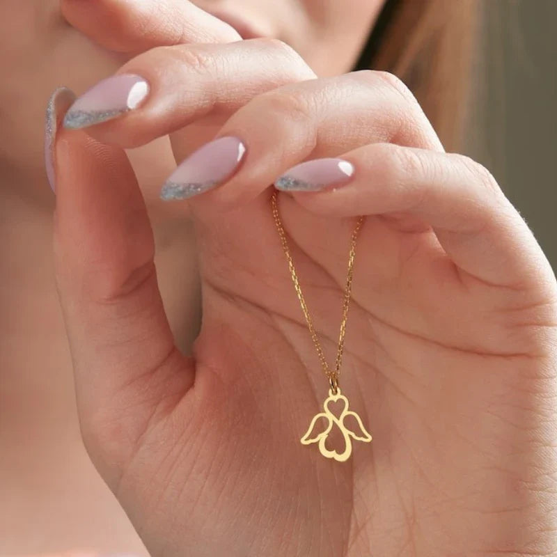 Collier femme avec pendentif ailes d'ange or