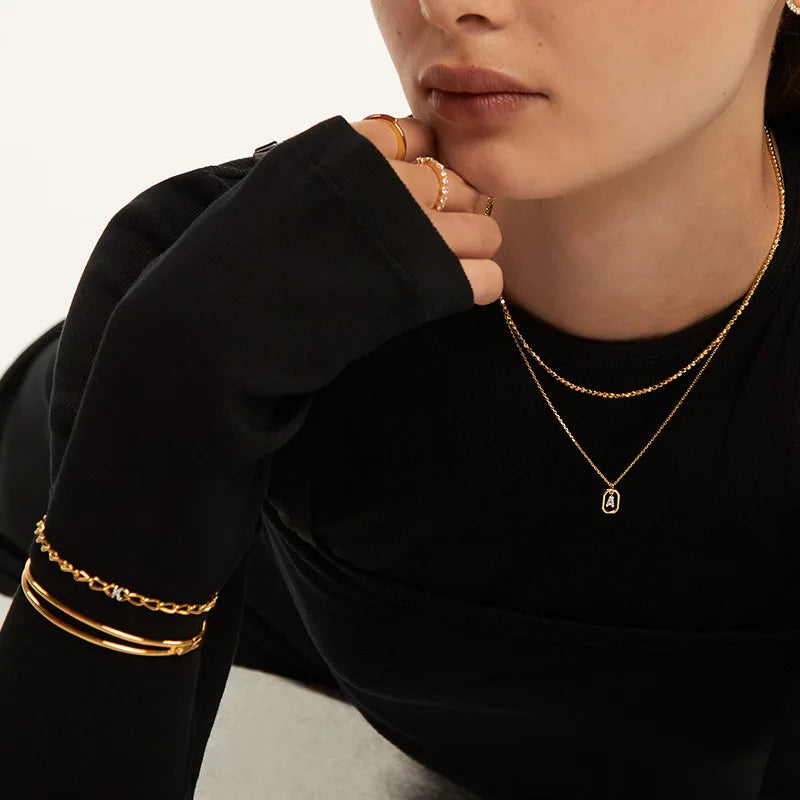 Damen-Halskette mit hexagonalem Initialen-Anhänger