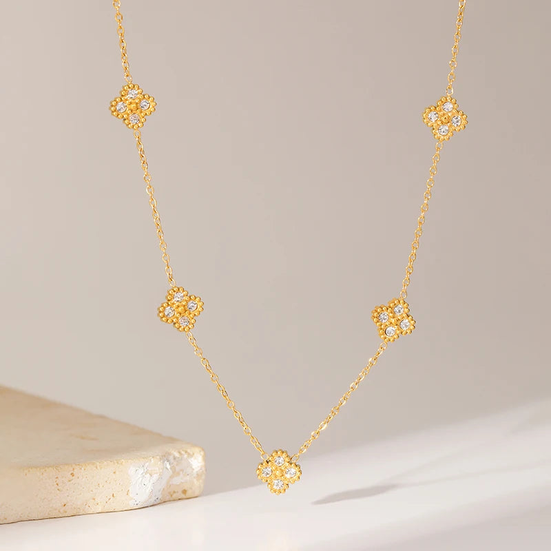 Collier Ras de Cou avec Pendentifs Trèfle à 4 Feuilles