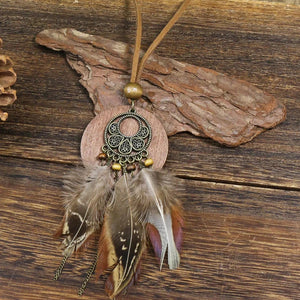 Collier Style Bohême avec Pendentif Plume