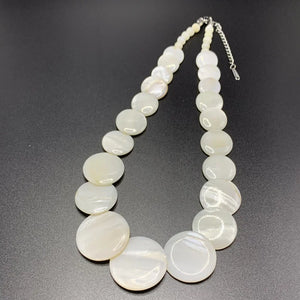 Collier Ras de Cou en Nacre Coquillage 1