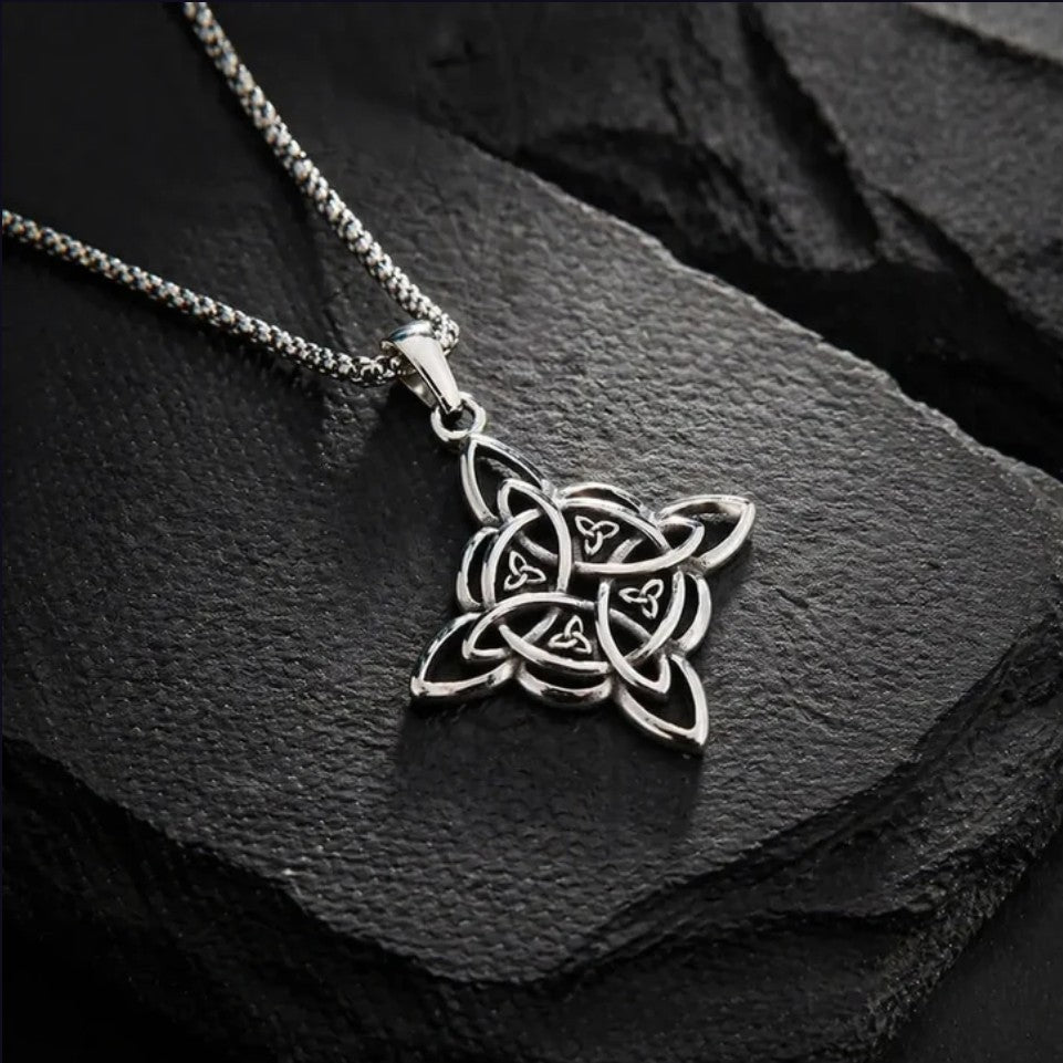 Collier "vie éternelle" noeud de la trinité celte