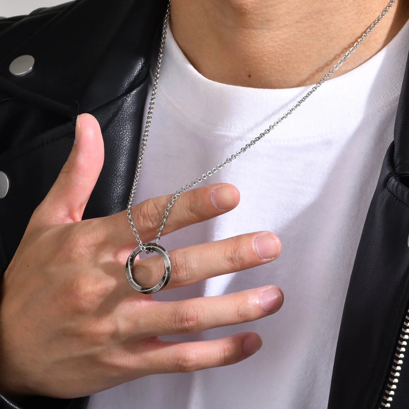 Colier Viking Pandantiv Runic Rotund oțel 2