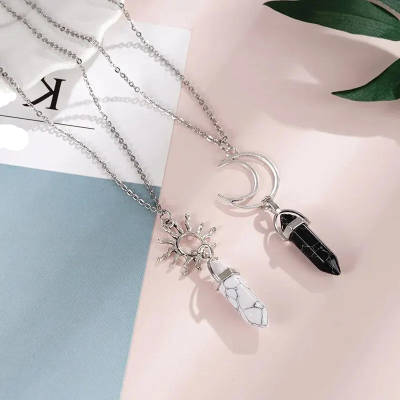 Colliers avec Pendentifs Croissant de Lune et Soleil